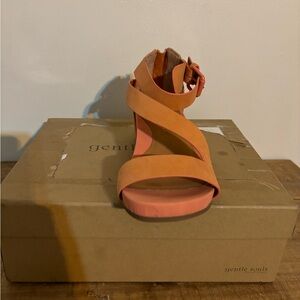 Gentle Souls Gwen Sandal size 6 1/2